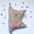 зображення 1 - Іграшка  LAvender "Котик з серцем" 40 см