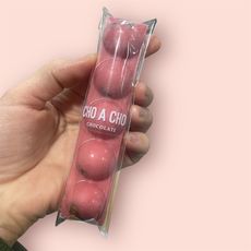 фото 1 - Шоколад бельгийский "Ягода " с  миндалем CHO A CHO