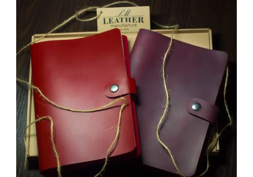 фото 5 - Блокнот Leather Manufacture "Большой" красный
