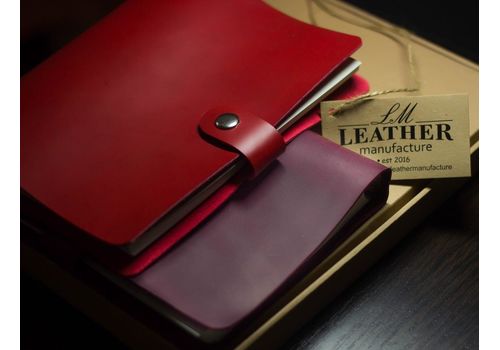 фото 6 - Блокнот Leather Manufacture "Большой" красный