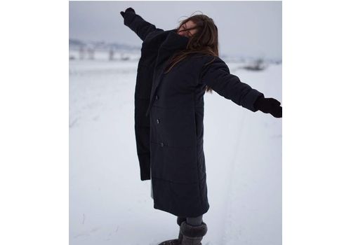 фото 2 - Пальто-одеяло Grace clothing "Черное" зима