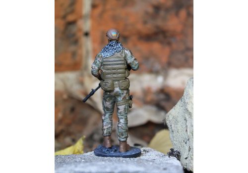 зображення 3 - Фігурка Військовий з АКМС металевий Sky Hobby