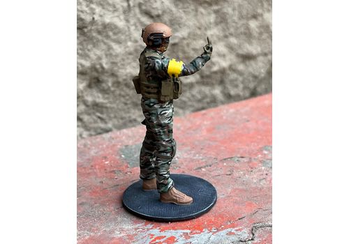 зображення 5 - Фігурка Військовий з факом металевий Sky Hobby