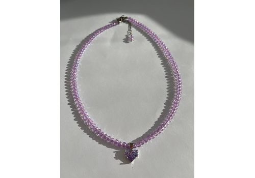 фото 1 - Колье из фиолетового ювелирного стекла в серебряном цвете с подвеской сердце Fayna jewelry