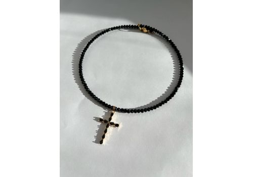 зображення 1 - Чокер на жорсткій основі з чорного ювелірного скла з хрестиком в золотому кольорі Fayna jewelry