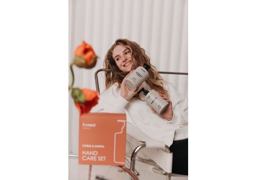 фото 3 - Подарочный набор мыло и крем для рук  citrus & santal honest products