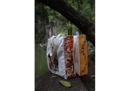 зображення 2 - АРТ-ПЛЕД За мотивами ранньої творчості Марії ПримаченкоЗВІРІ БОЛОТНІ INSPIRED BY