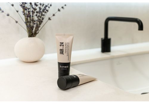 фото 3 - JAR 24 Востанавливающий батер для повреждьонной и сухой кожи рук, 75мл honest products