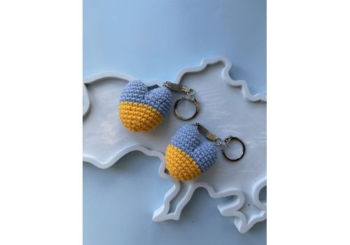 зображення 3 - Брелок Серденько України Toys Breeze