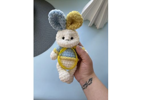 фото 1 - Игрушка зайка-патриот Toys Breeze