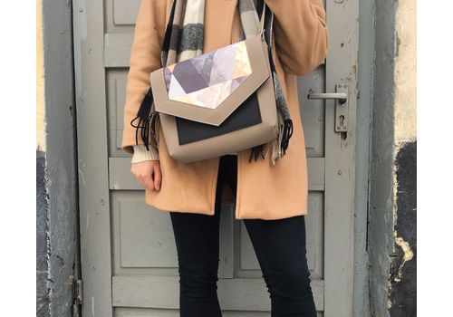 зображення 8 - Жіноча сумка з екошкіри "Geomentic beige" з геометричним принтом, ручної роботи